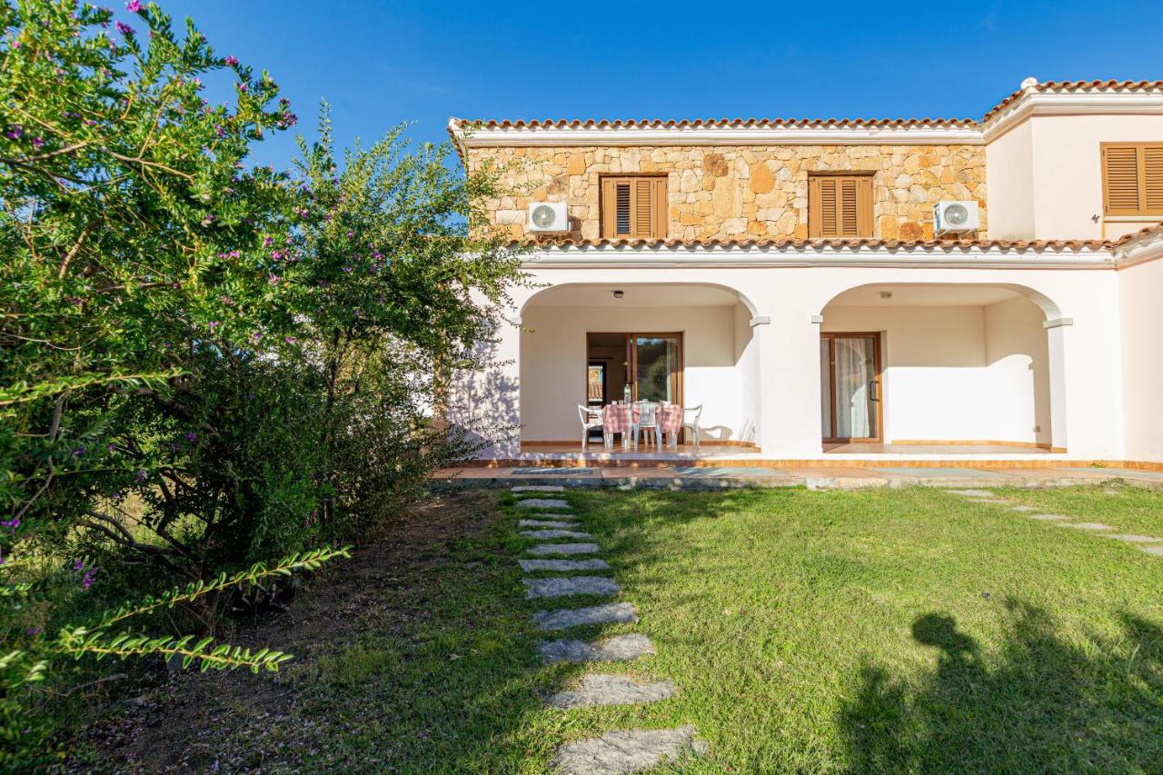 Appartamento Trilocale Vicino Al Centro Di San Teodoro San Teodoro  Esterno foto